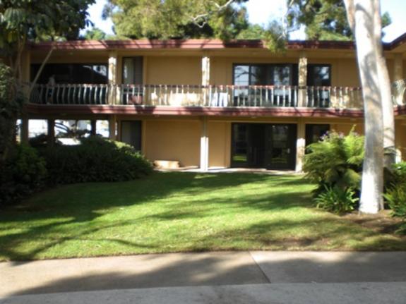 Leavey-Collins Suites Quad